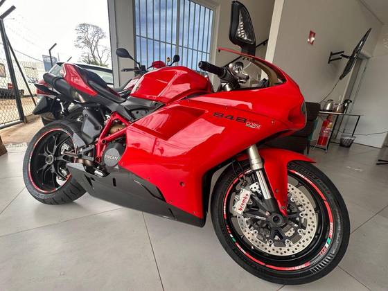 DUCATI SUPERBIKE 848 EVO 